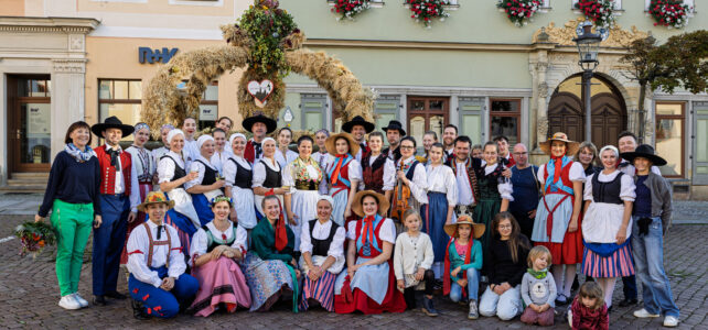 Gemeinsam tanzen, gemeinsam feiern: 3. Erntedankfest in Pirna